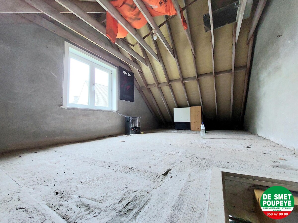 Alleenstaande villa op mooi perceel grond 