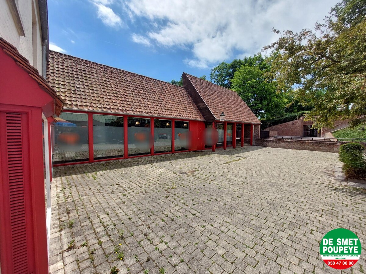 Kantoor - winkel - showroom - praktijk met' woonst 