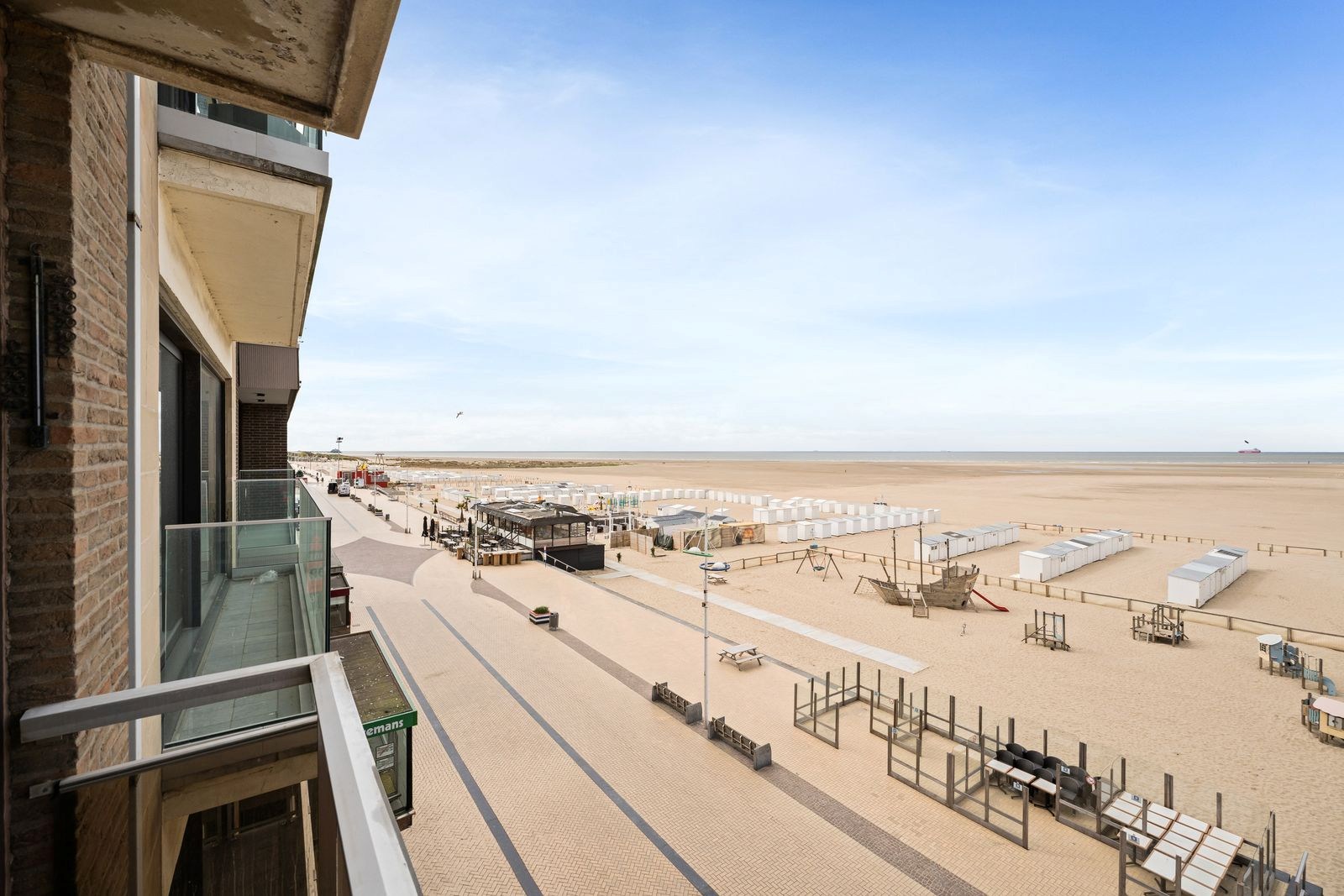 Appartement d'une chambre à rénover sur la digue de Zeebrugge 