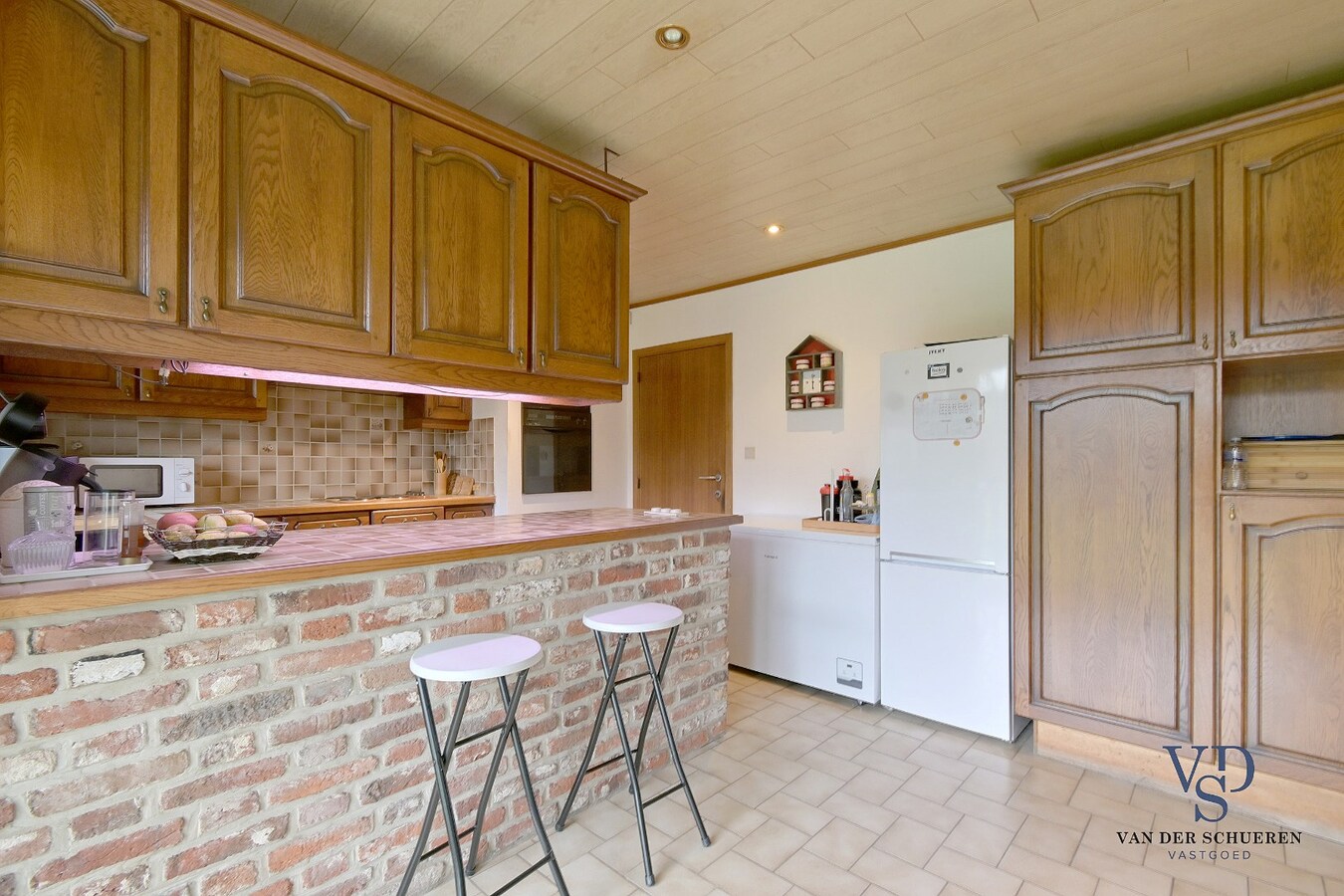 Tijdloze villa in residentiële wijk te Nazareth. 