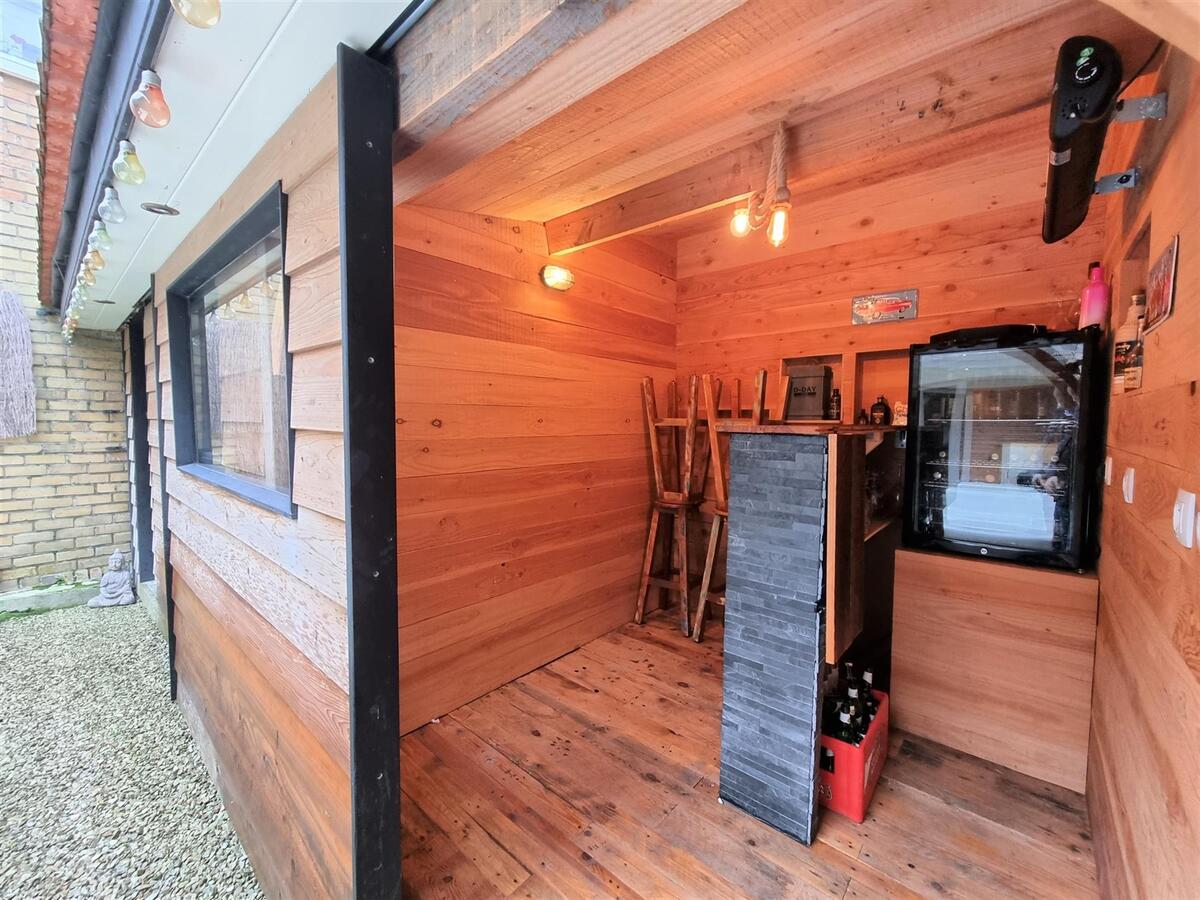 Centraal, doch rustig gelegen leuke bel-étagewoning - Heist 