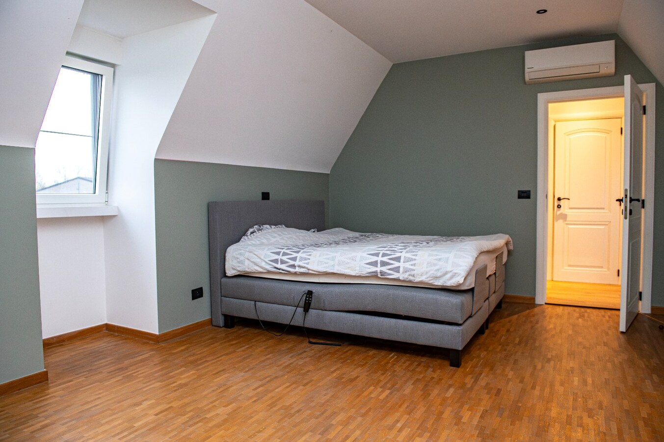 Prachtige landelijke villa met zwemvijver en paardenfaciliteiten 13.459m² 