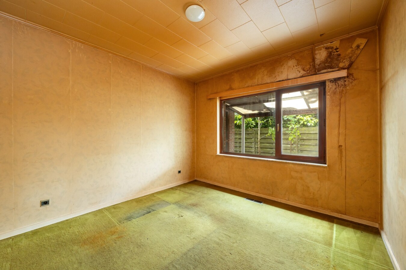 Charmante laagbouw woning met ruime tuin te Oelegem! 