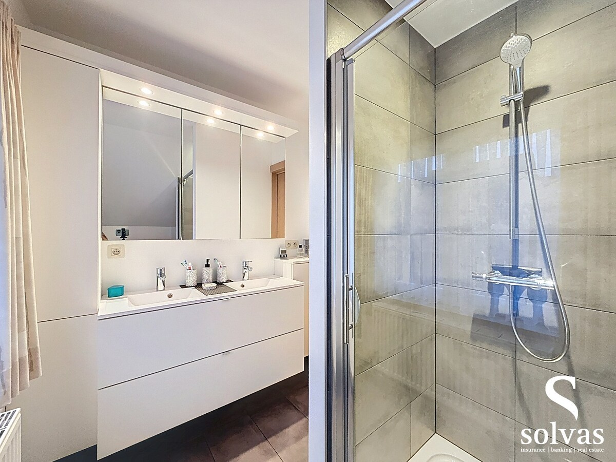 Rustig gelegen woning met zuidgerichte tuin en open zichten 