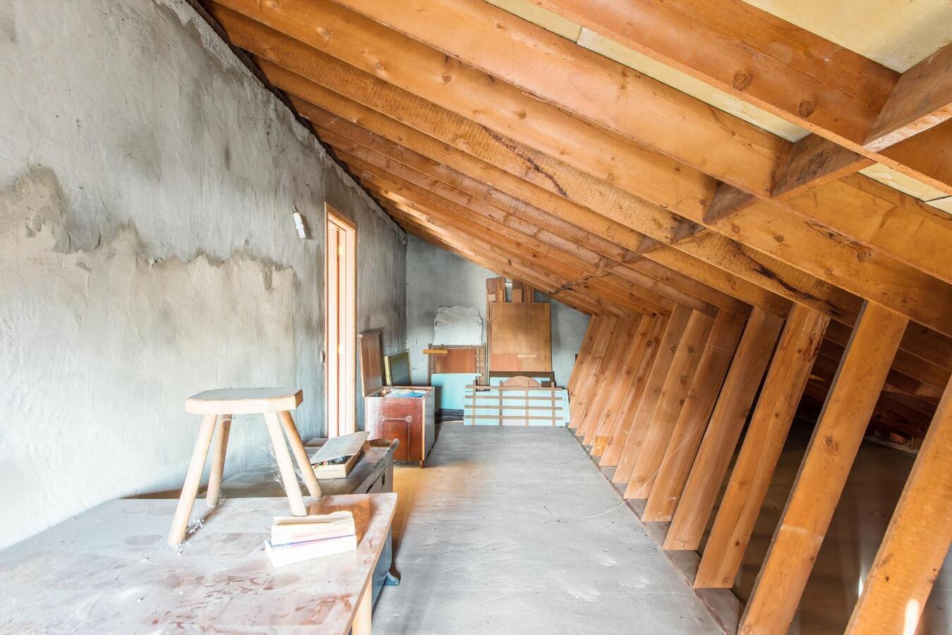 Ruime vrijstaande woning met garage op een perceel van 915 m² 