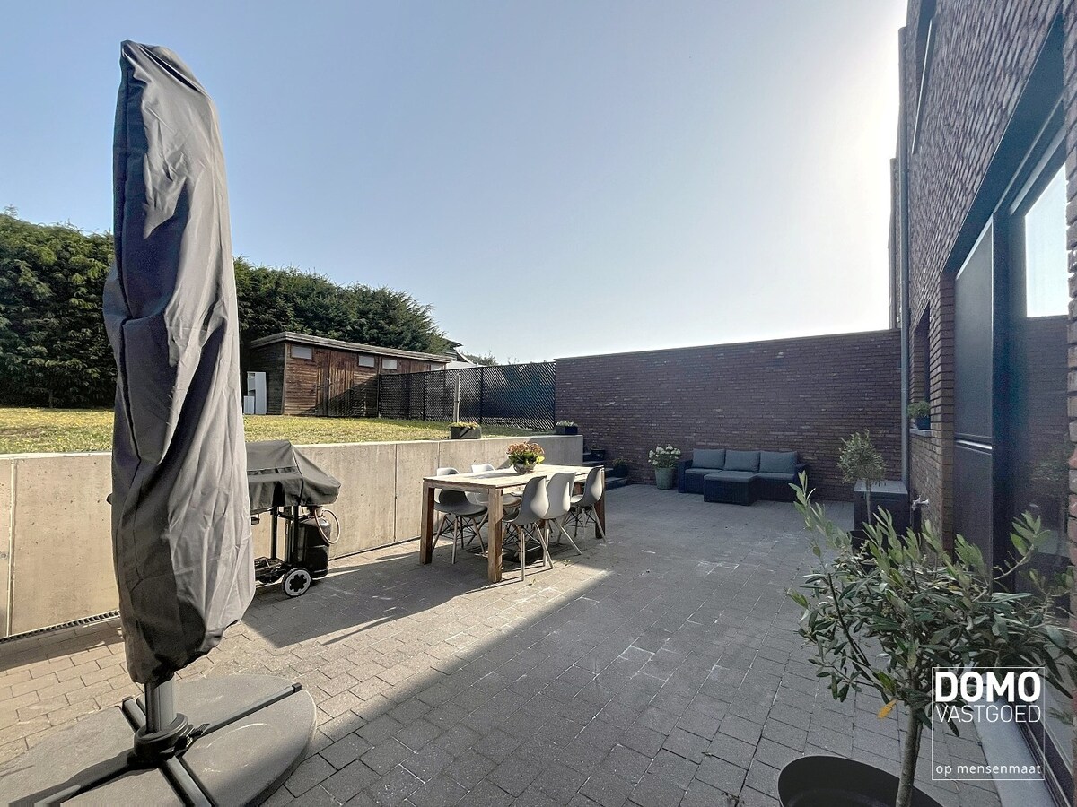 RUIME NIEUWBOUWWONING MET 3 SLAAPKAMERS, TUIN EN TERRAS TE BERINGEN (PAAL) 