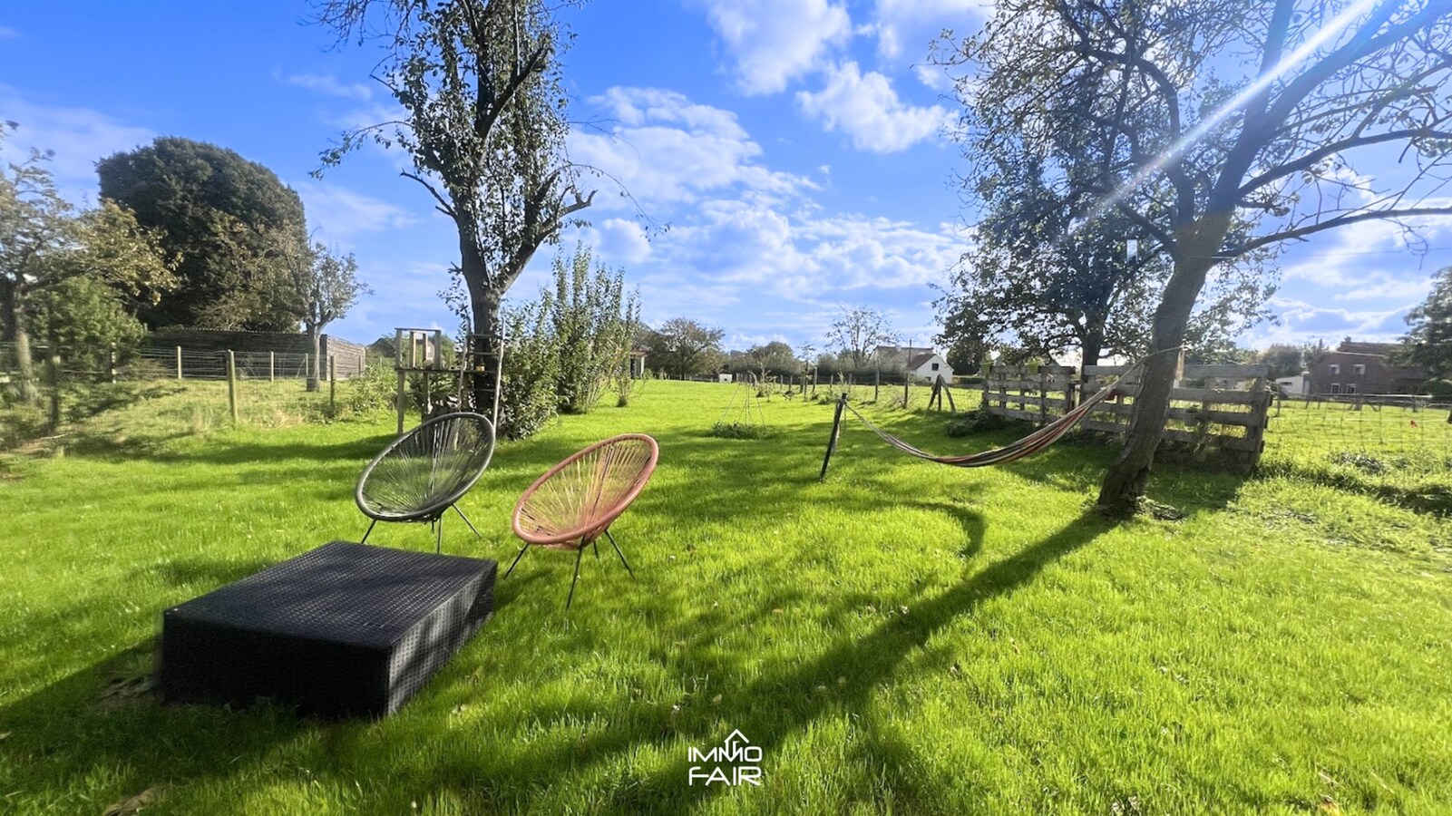 Budgetvriendelijke woning op royaal perceel! 