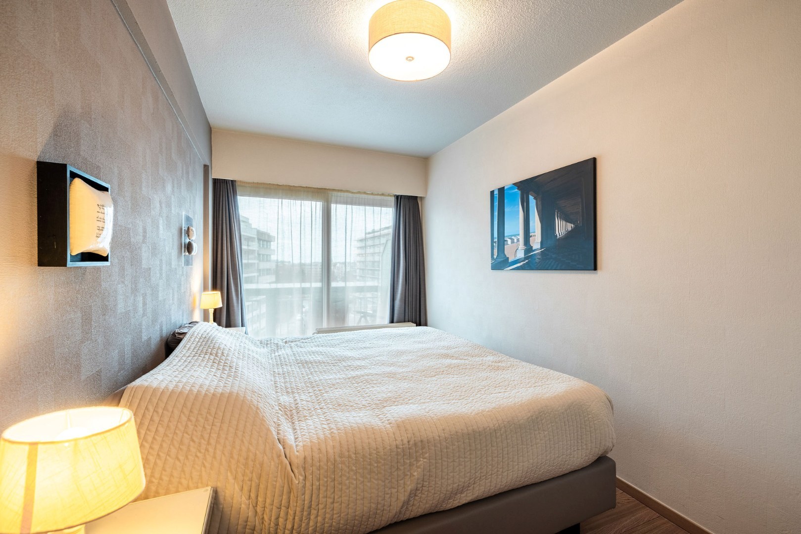 Ruim, lichtrijk hoekappartement met uniek havenzicht 