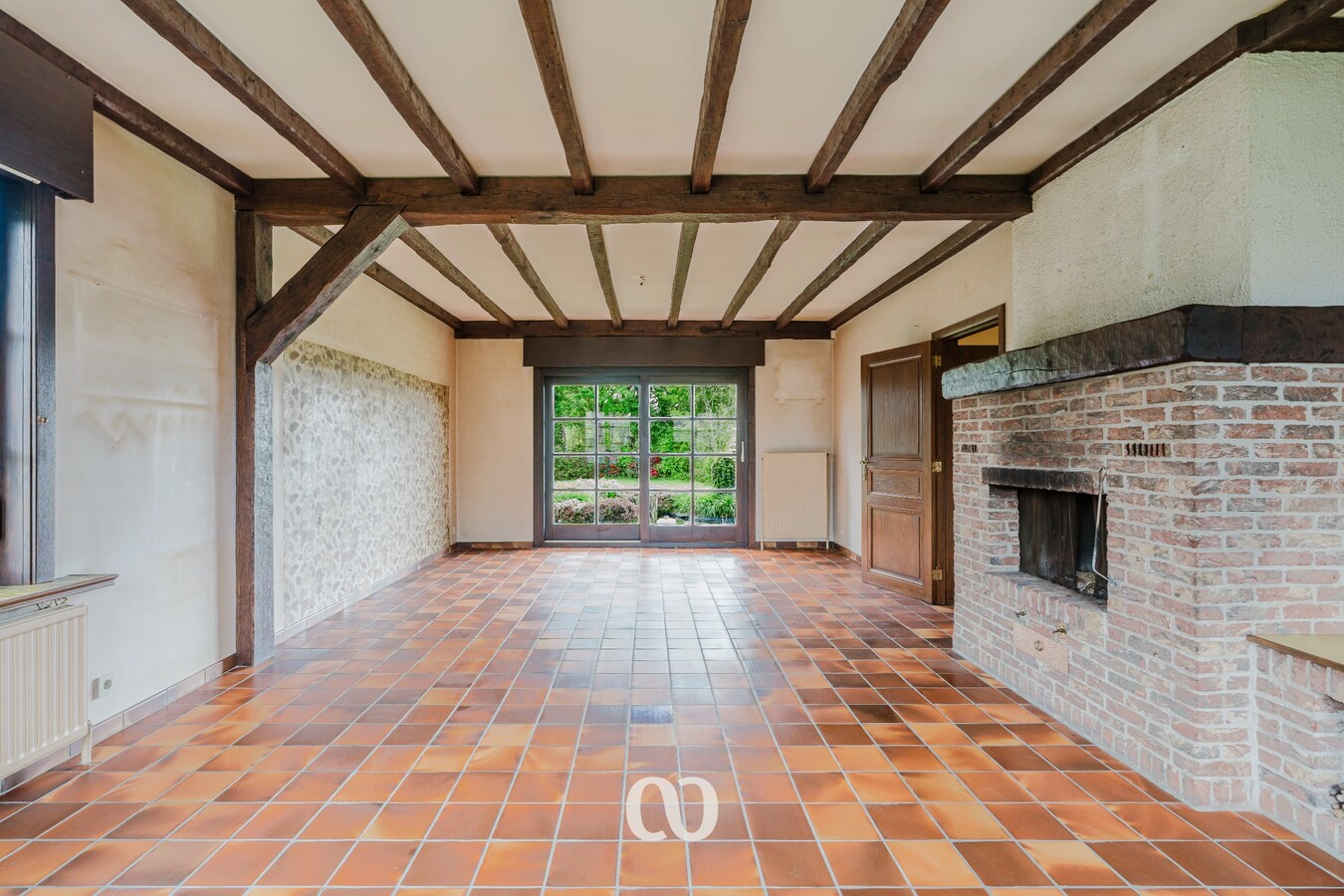 Prachtig gelegen gezinswoning met tuin en uitzicht in het centrum van Etikhove 