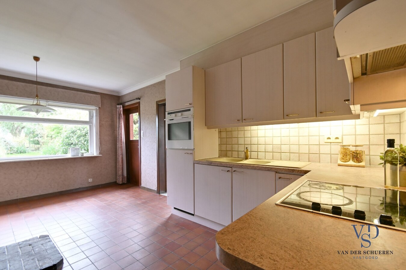 Ruime bungalowwoning met tuin en garage 