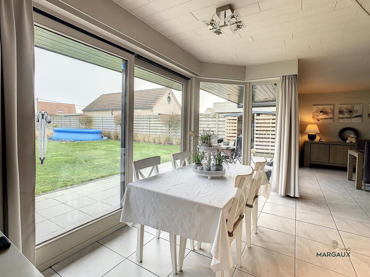 Rustig gelegen vrijstaande villa met grote tuin 