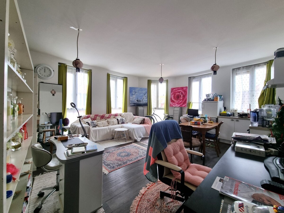 Opbrengsteigendom met 5 entiteiten op een hoekligging in het centrum van Heist 