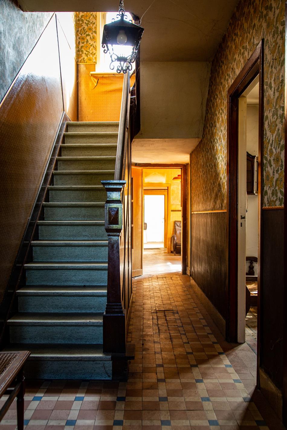 Totaal te renoveren art deco woning met 5 slpks op 950m² nabij centrum Maldegem 