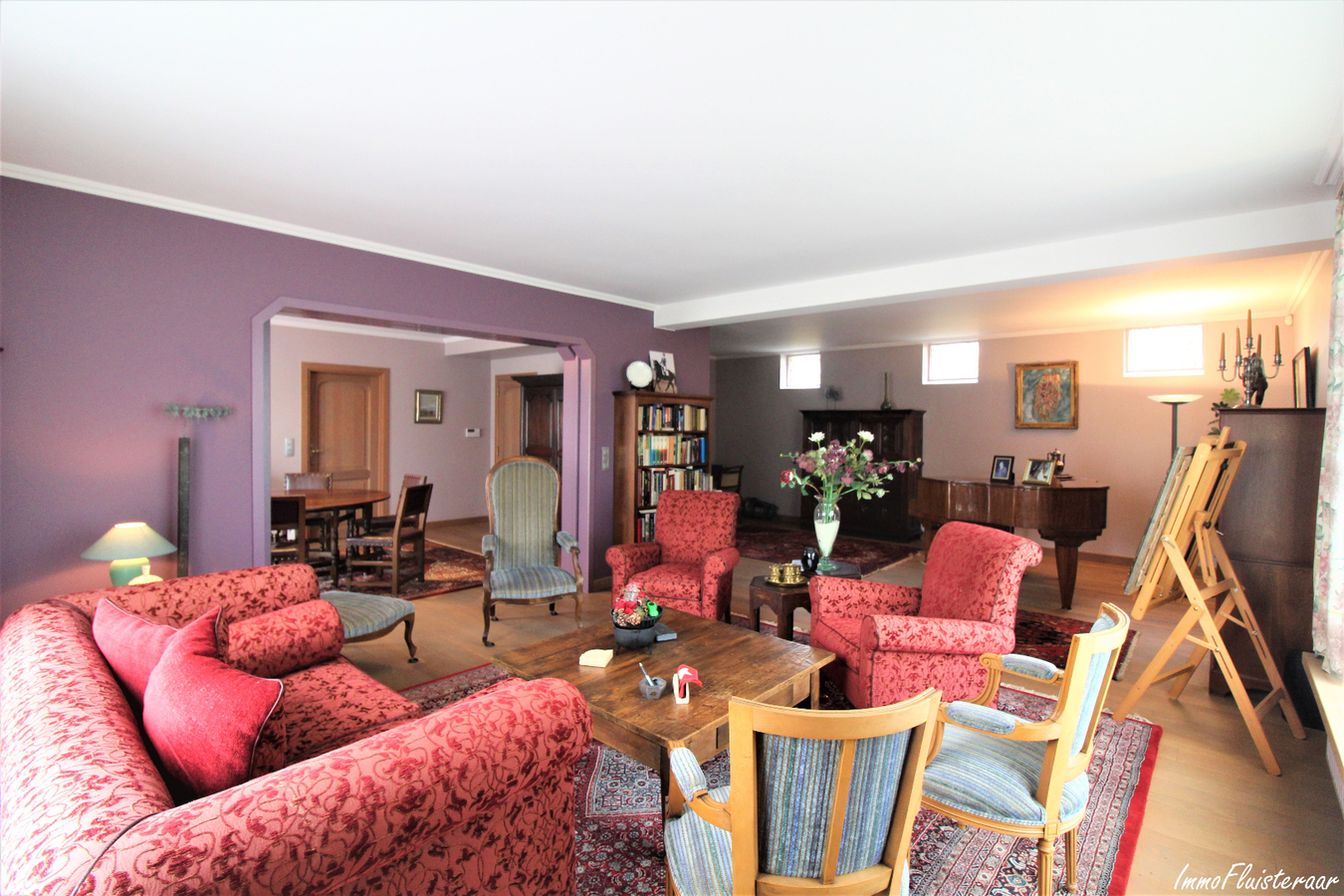 Magnifique propriété avec grande habitation, écuries, salle polyvalente, terrain à bâtir et prairies sur environ 1,67ha à Ellezelles (Hainaut) 