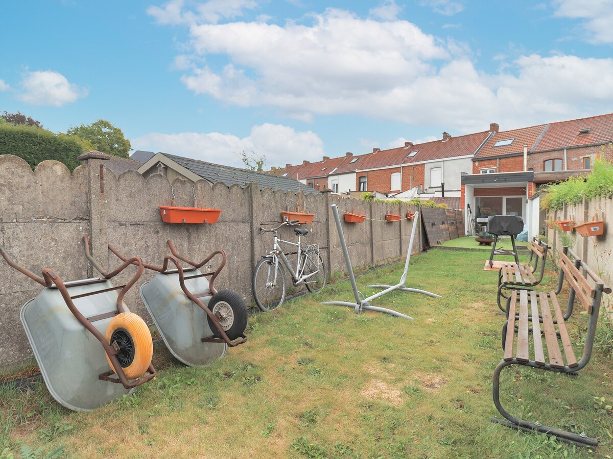 Woning met potentieel te koop in Heule ! 