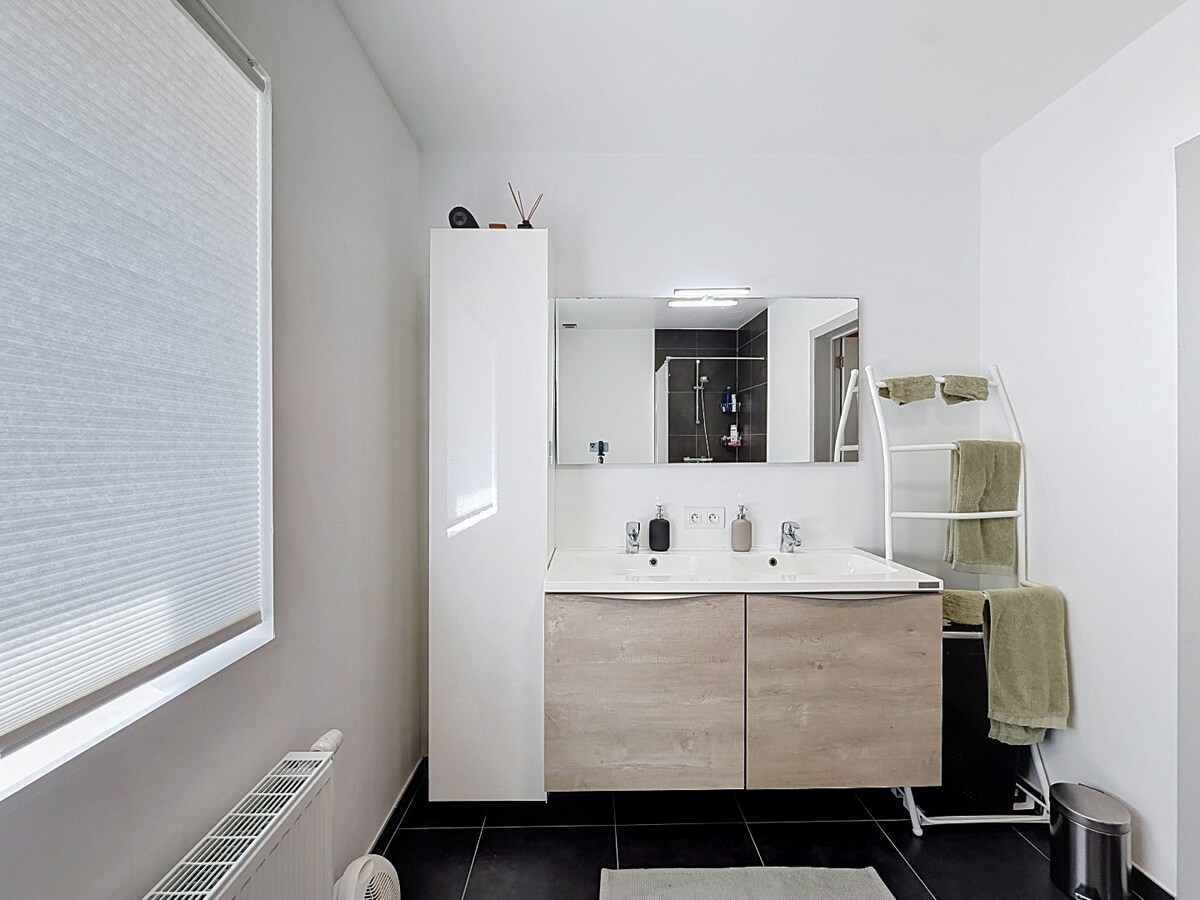 Recente woning met ruime tuin op wandelafstand van het centrum! 