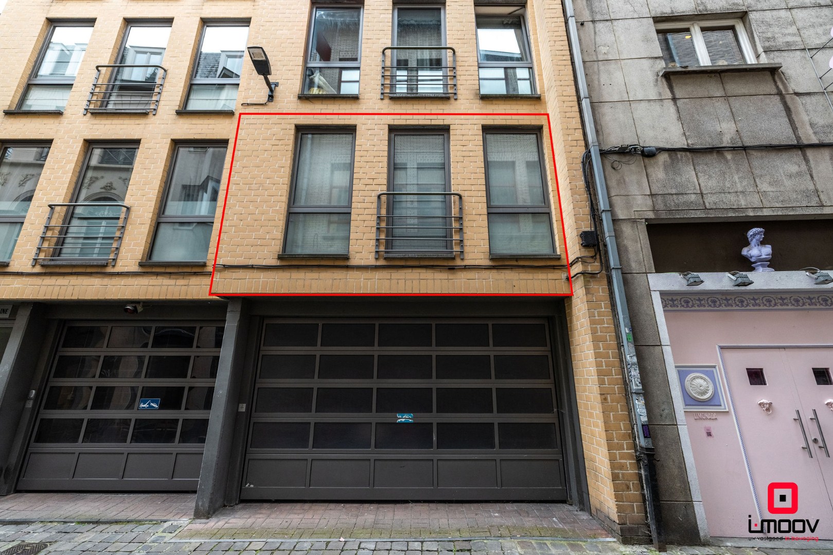 Ruim en lichtrijk appartement met uitzonderlijk terras en autostaanplaats in hartje Gent 