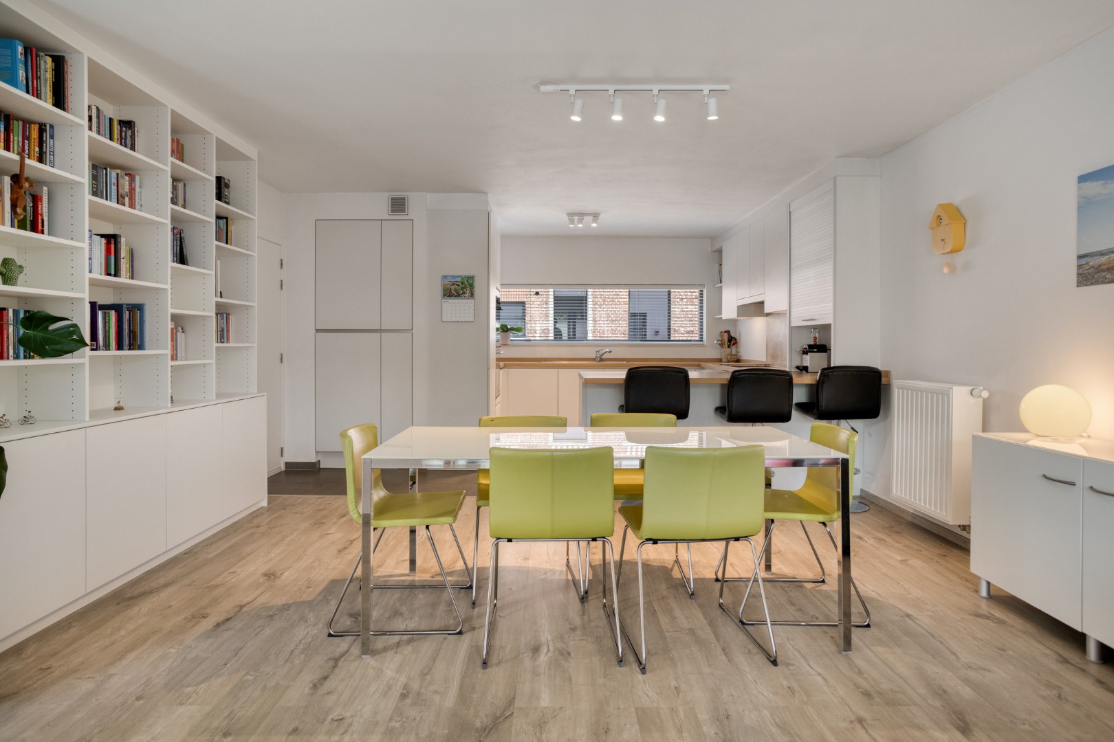 Instapklare woning met 4 slaapkamers, aangename leefruimte met staanplaats - EPC 89Kw/m² 