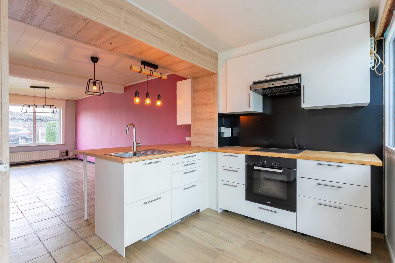 Rustig gelegen driegevelwoning met 3 slpk te Galmaarden 
