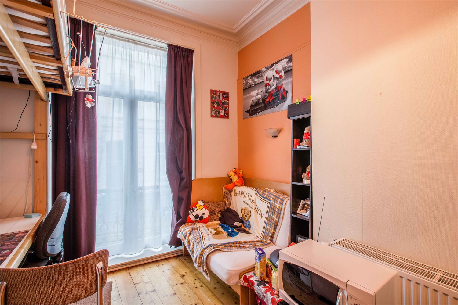 Ideaal gelegen studentenhuis bestaande uit 9 kamers en 2 studio's! 