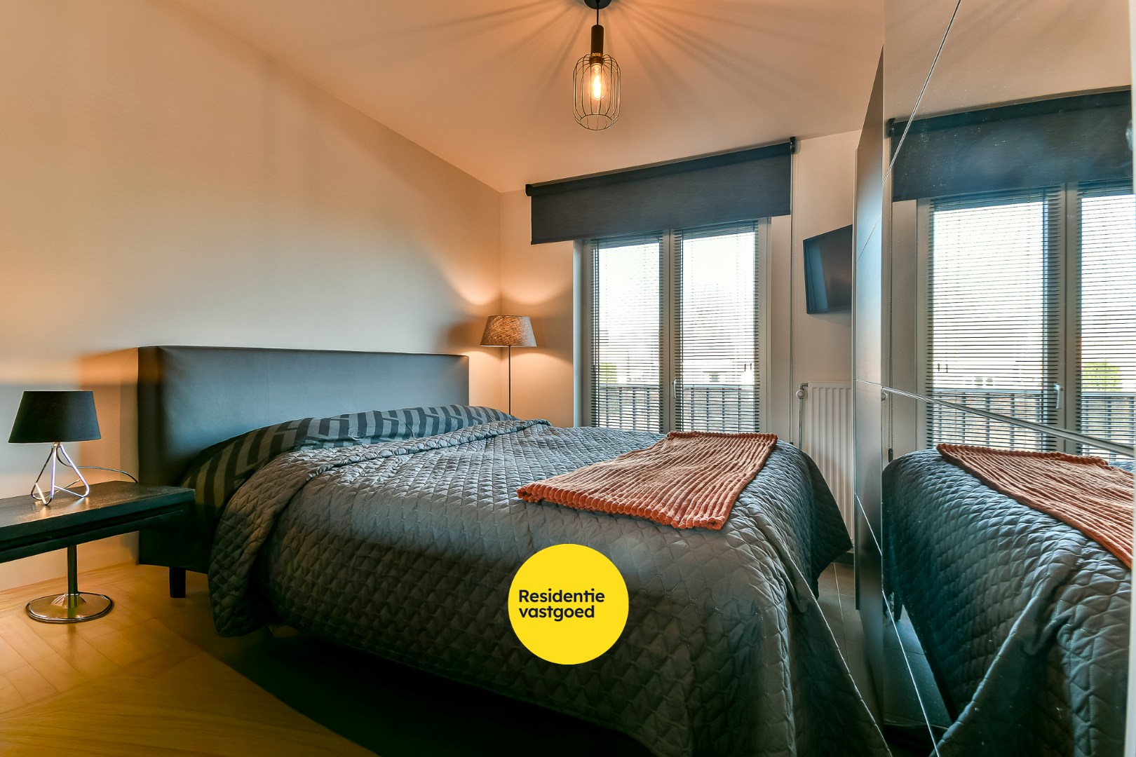 Modern 1-slaapkamerappartement met garage in hartje Oudenburg 