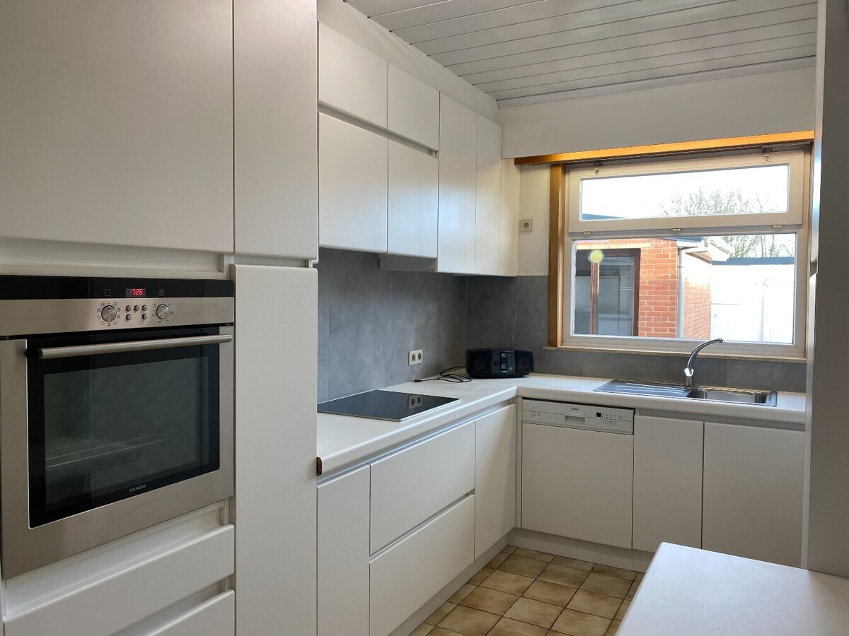 Centraal gelegen woning met 4 slaapkamers te Ieper 
