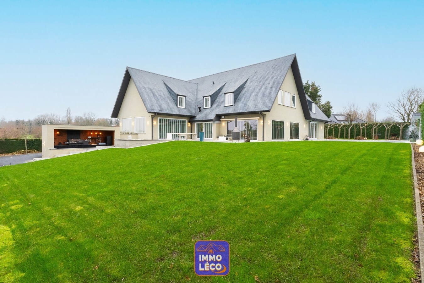 Villa prestigieuse entièrement rénovée en 2022, prestation haut de gamme ! 