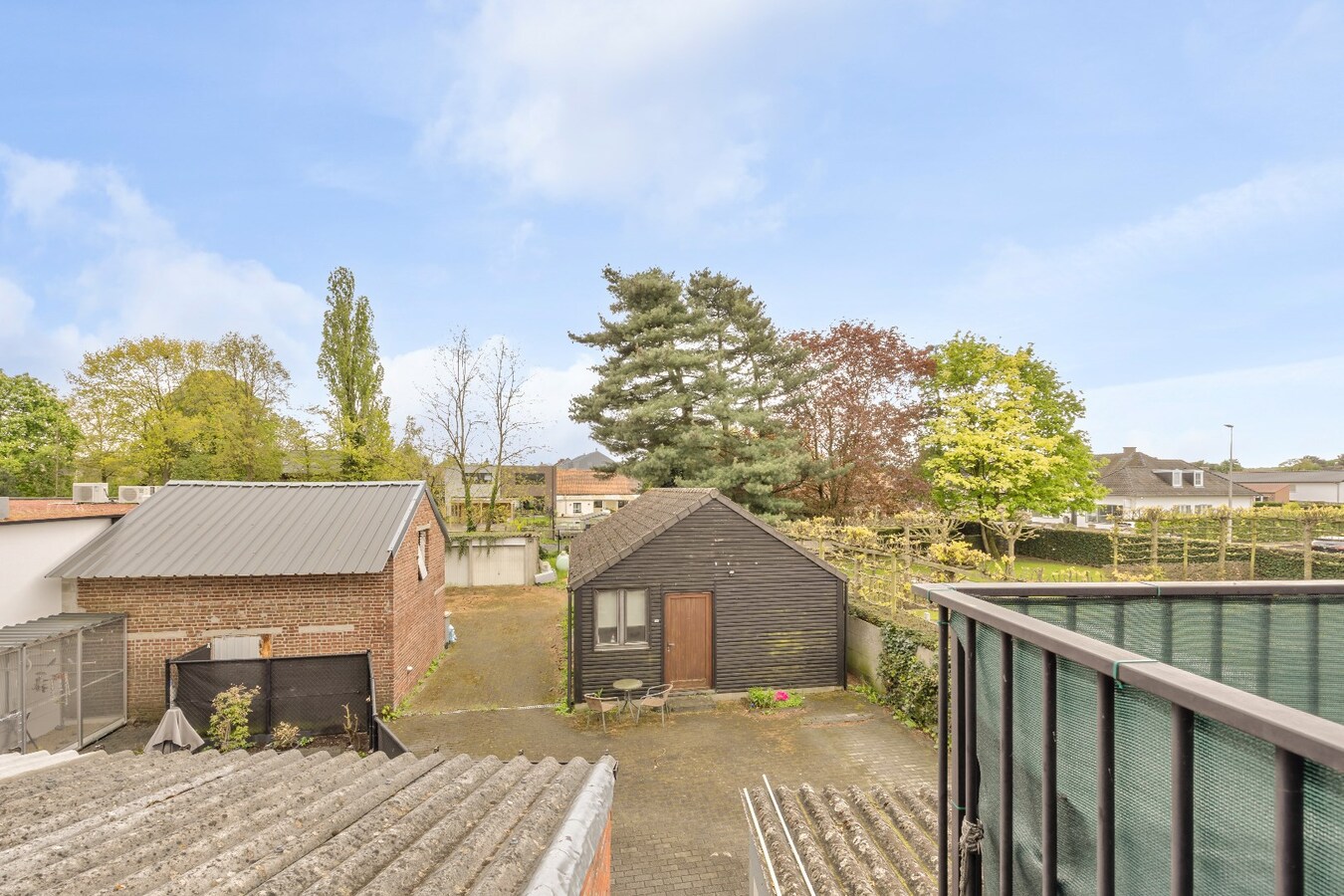 Opbrengsteigendom met vier eenheden 