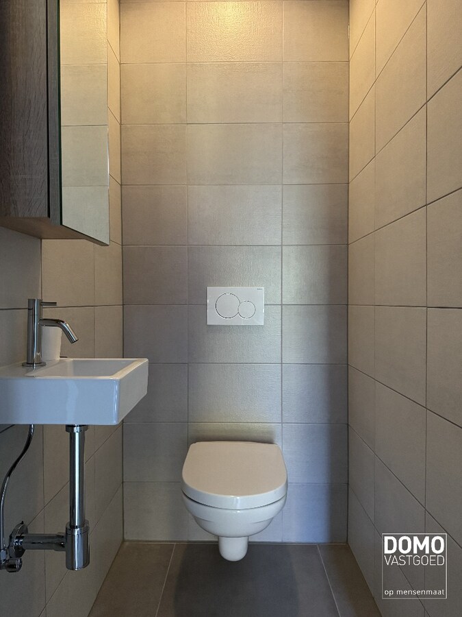 MODERN APPARTEMENT MET 2 SLAAPKAMERS IN HET CENTRUM VAN BOEKT 