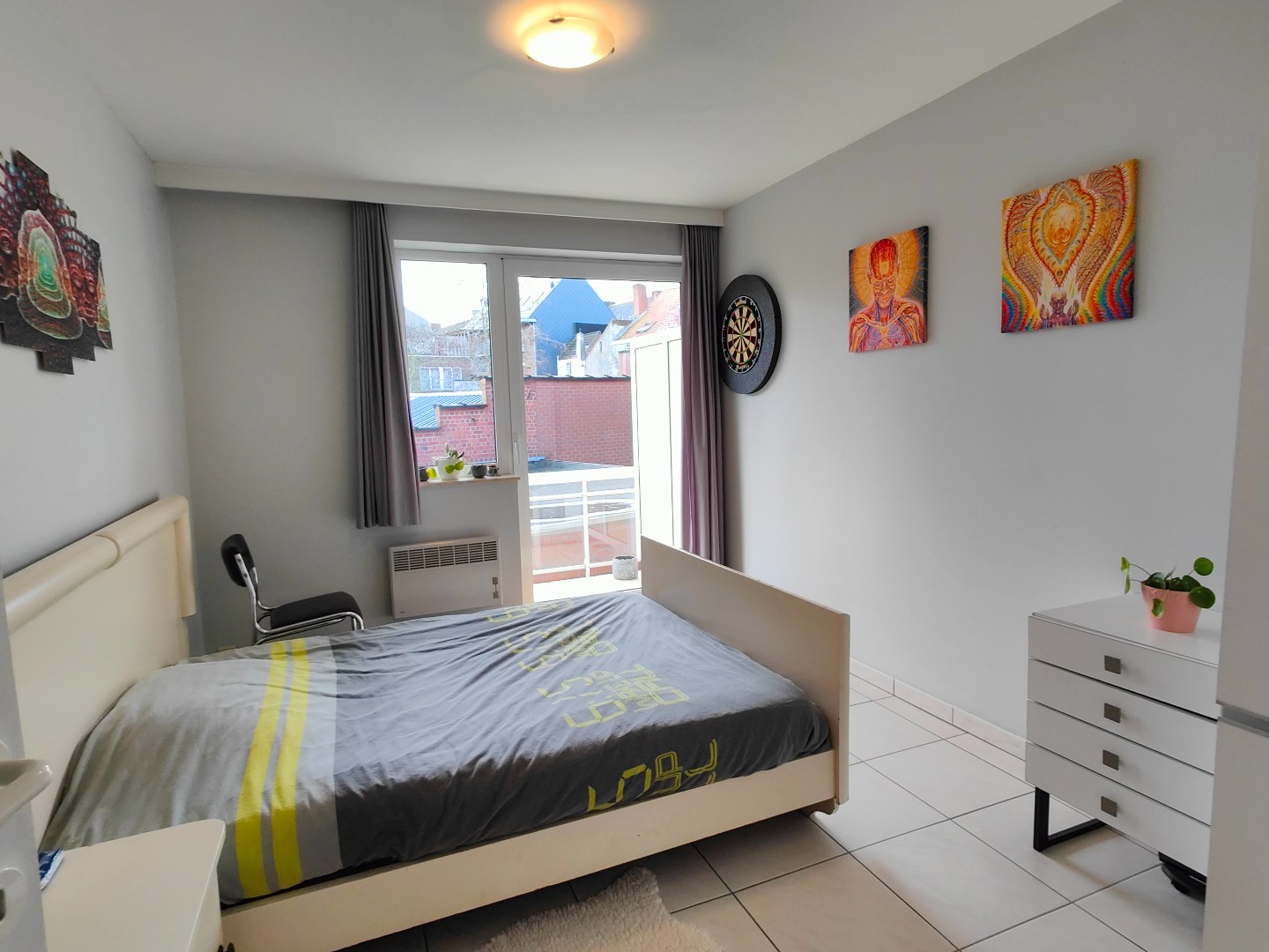 kwalitatief appartement met autostaanplaats in centrum Tielt 