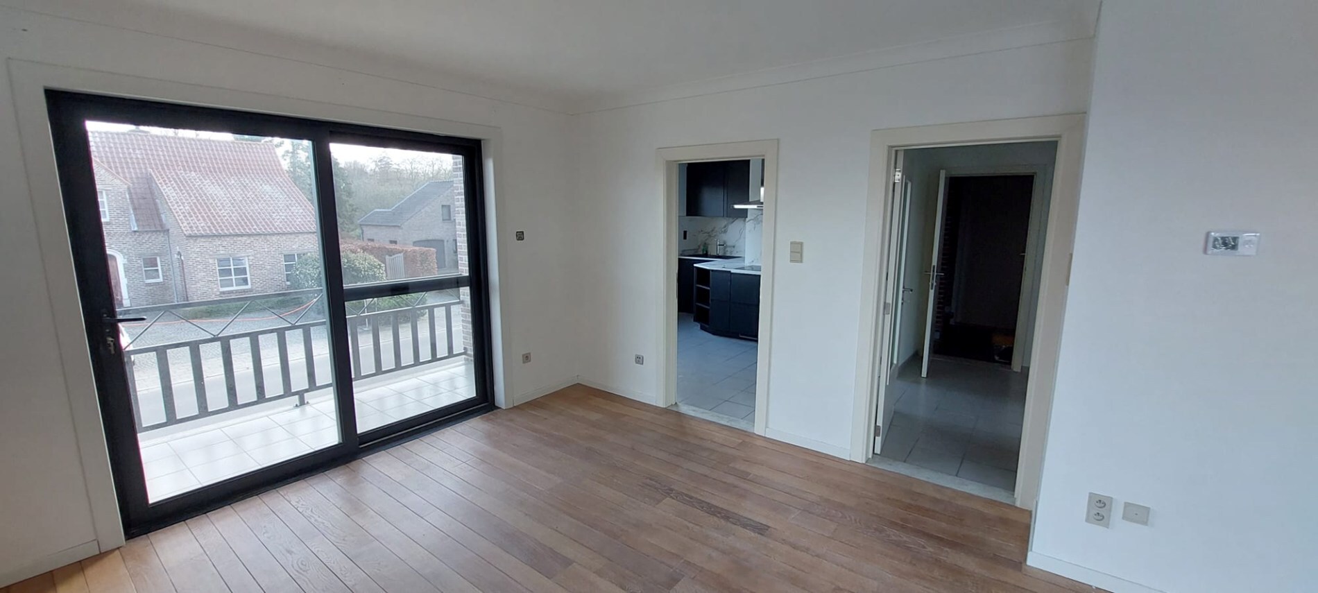 Comfortabel, verzorgd en gunstig gelegen appartement met 2 slaapkamers, terras en garage. 