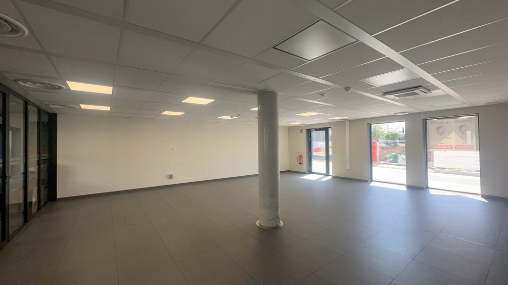 Commercieel gelijkvloers kantoor te huur nabij het station Wetteren