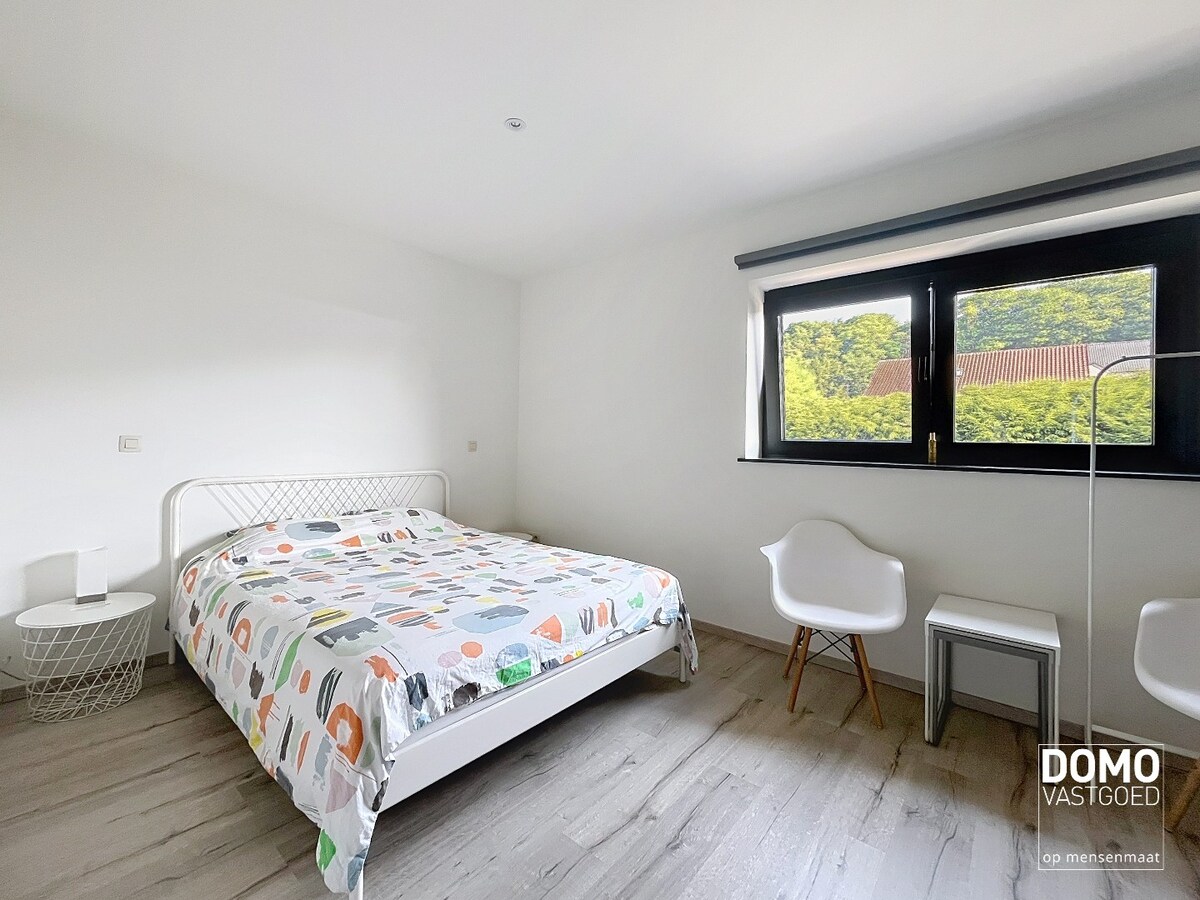 RUIME NIEUWBOUWWONING MET 3 SLAAPKAMERS, TUIN EN TERRAS TE BERINGEN (PAAL) 