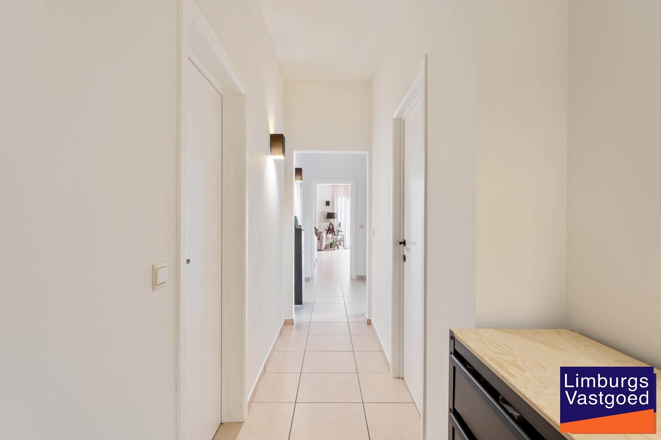 Recent Gerenoveerd appartement met tuin en terras, 2 slaapkamers, In Rekem 