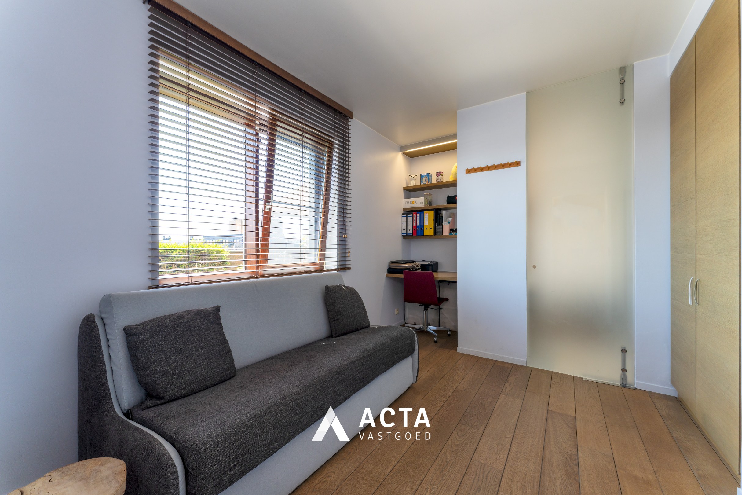 Luxueus dakappartement met 3 slaapkamers en panoramische terrassen in hartje Oostende 
