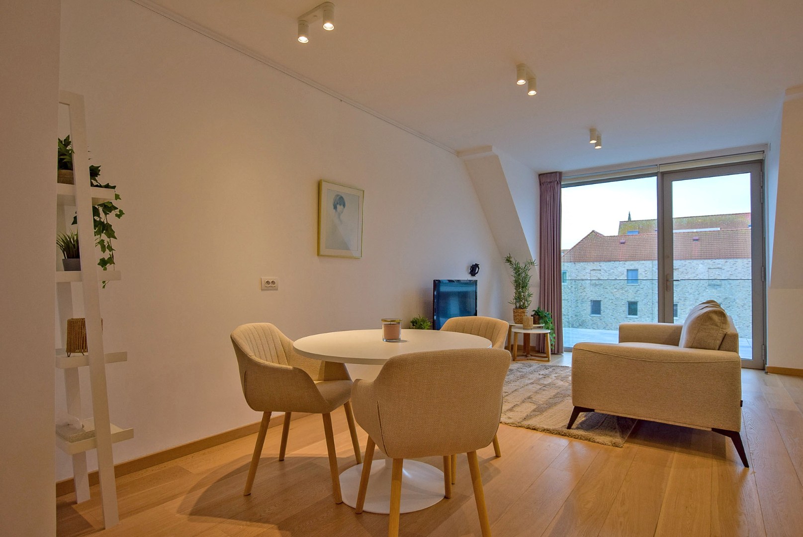 Prachtig 1-slaapkamerappartement (assistentiewoning) in Residentie Clarenhof, uniek wonen in hartje Nieuwpoort. 