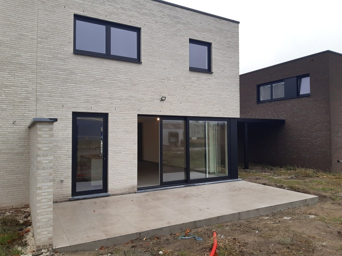 Moderne nieuwbouwwoning te Melle (Merelbeke) 