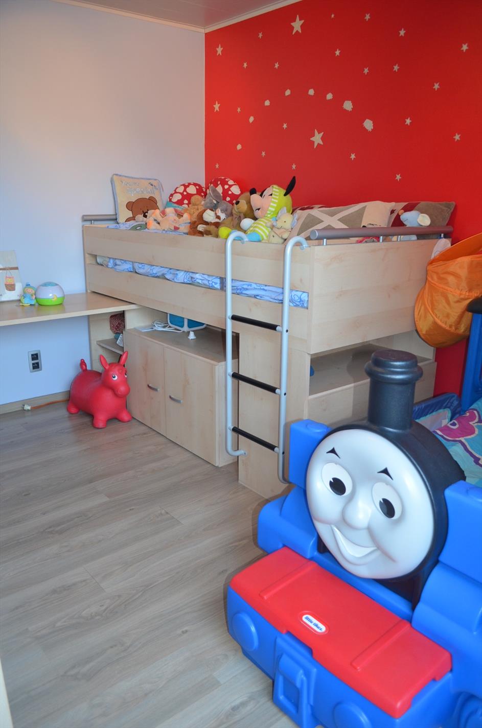 Recente energiezuinige woning met  3 slpks, garage en zuidelijk georiënteerde tuin te Maldegem 