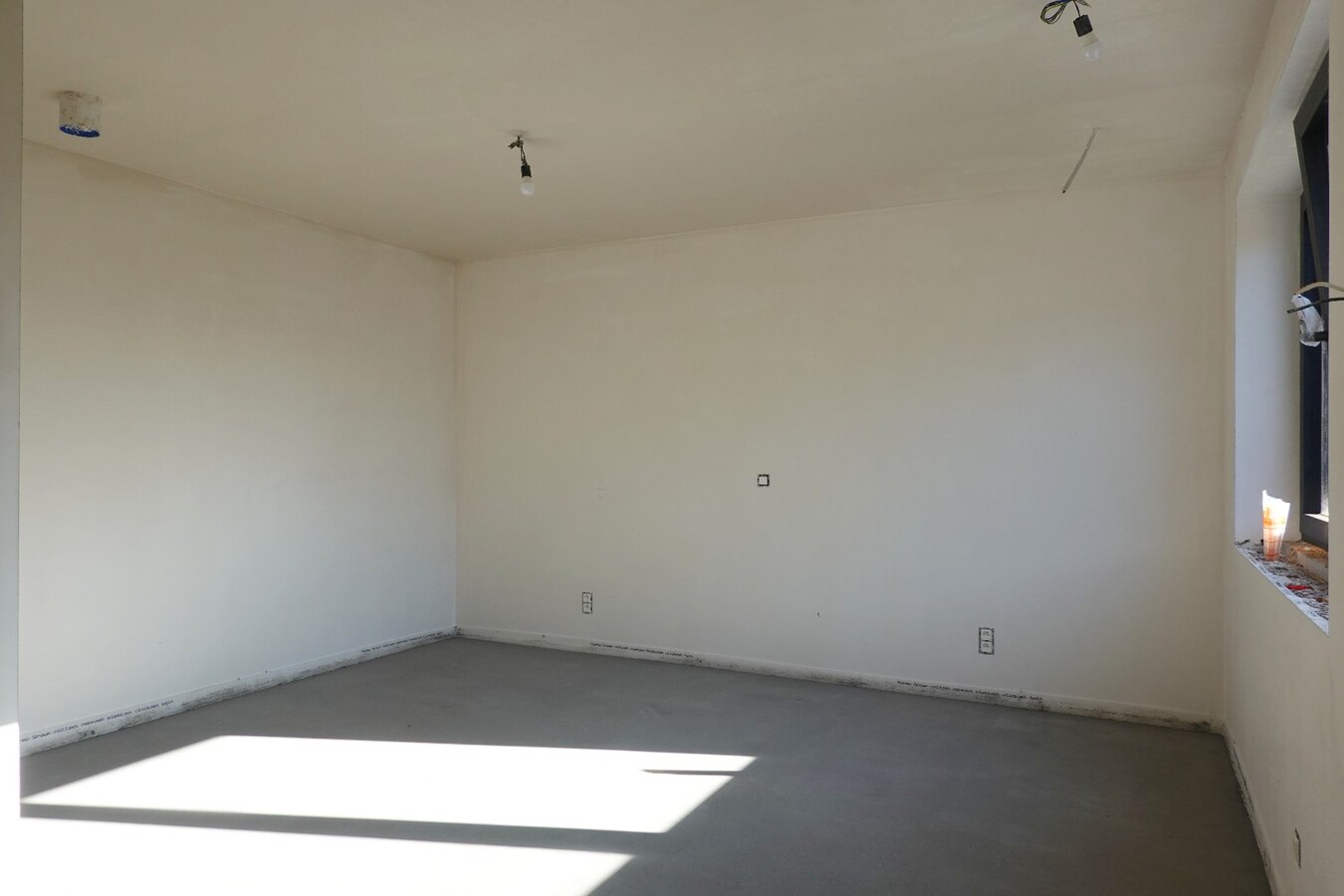 Nieuwbouwwoning met 4 slaapkamers op een uitstekende ligging in centrum Jabbeke 