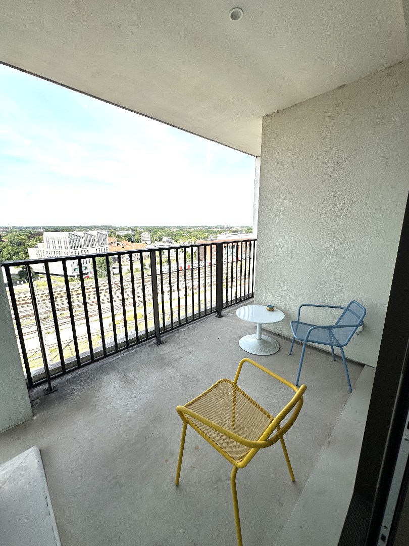 Prachtig appartement (117 m²) met 2 slpk en mooi terras, (+ autostaanplaats), Brugge 
