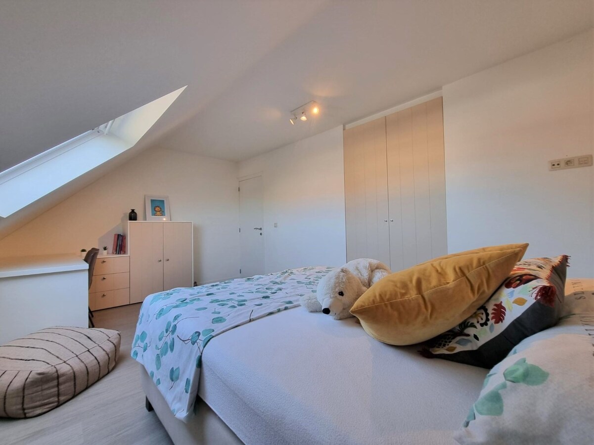 Volumineuze, lichtrijke, zeer mooie gezinswoning met tuin - Heist 