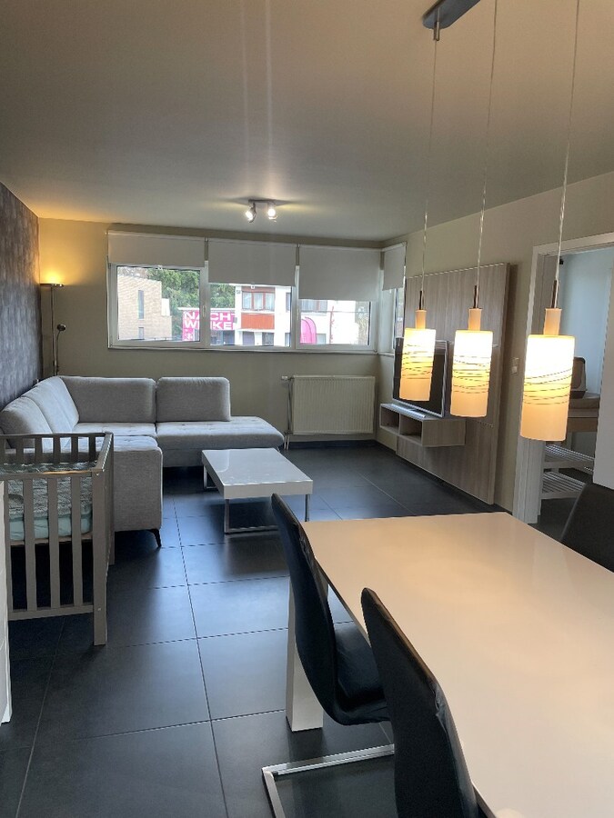 Verzorgde bel-etagewoning met 3 slpk, terras, patio  en garage nabij het centrum van As. 