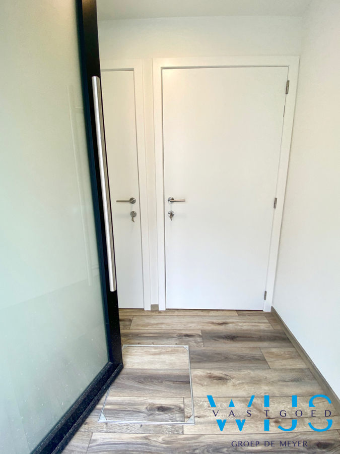 Instapklaar gelijkvloers appartement met 1 slaapkamer &amp; binnenkoer te ASSENEDE! 