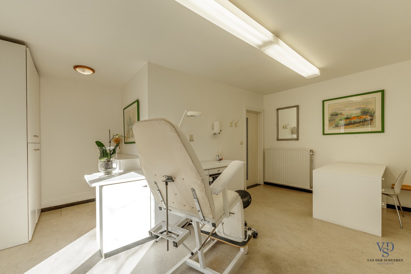 Tijdloze villa met praktijkruimtes 