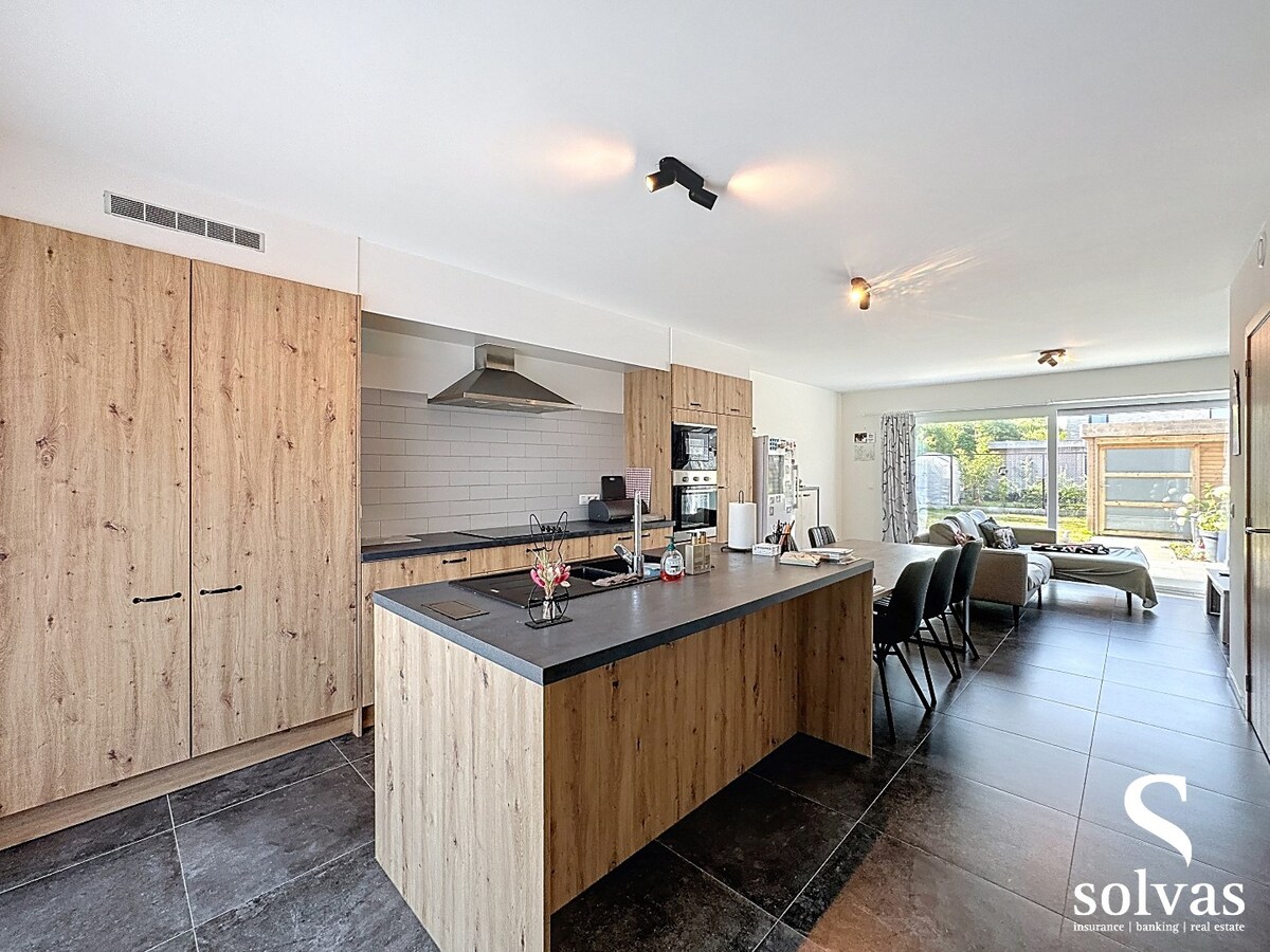 IN OPTIE: Recente energiezuinige woning met 3 slaapkamers en tuin 