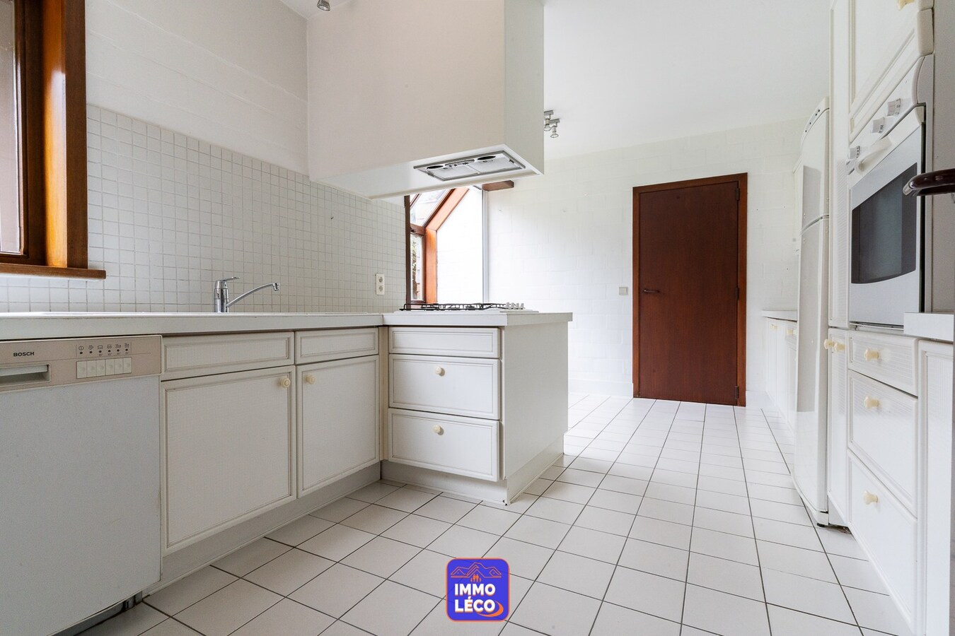 Maison d'architecte avec profession libérale, double garage, jardin, CENTRE-VILLE ! 