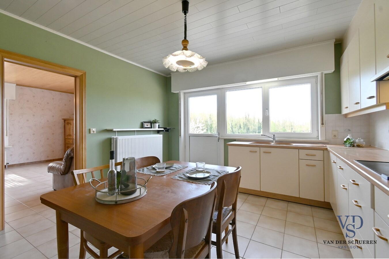 Ruime woning op unieke locatie in het groen, vlakbij Dikkele 