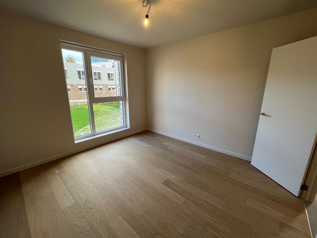 Recent appartement met zicht op het Egmontpark. 