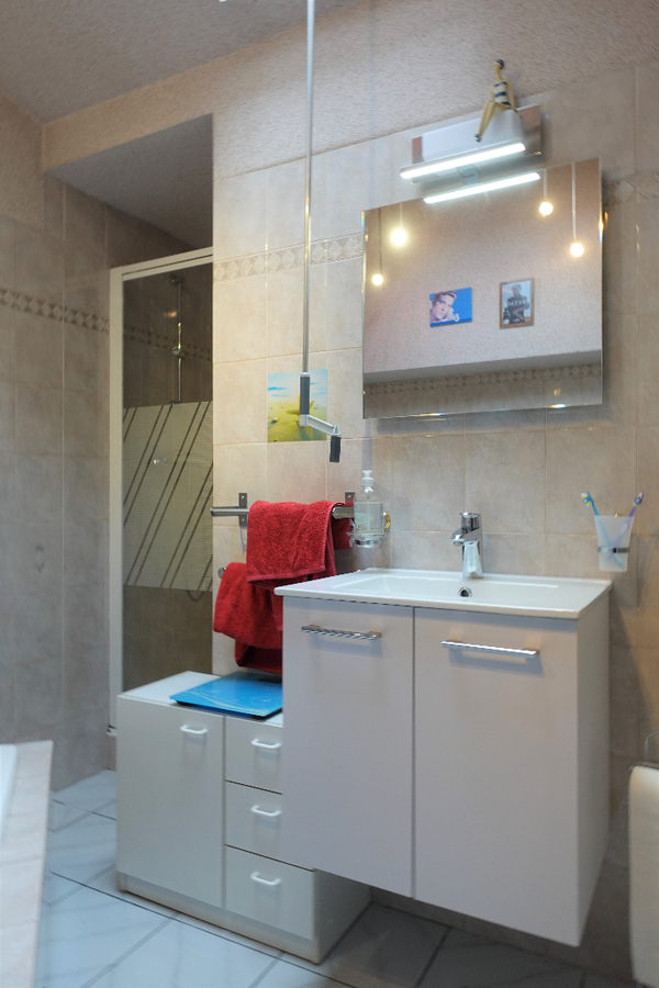 Woning met tuin langs het kanaal 