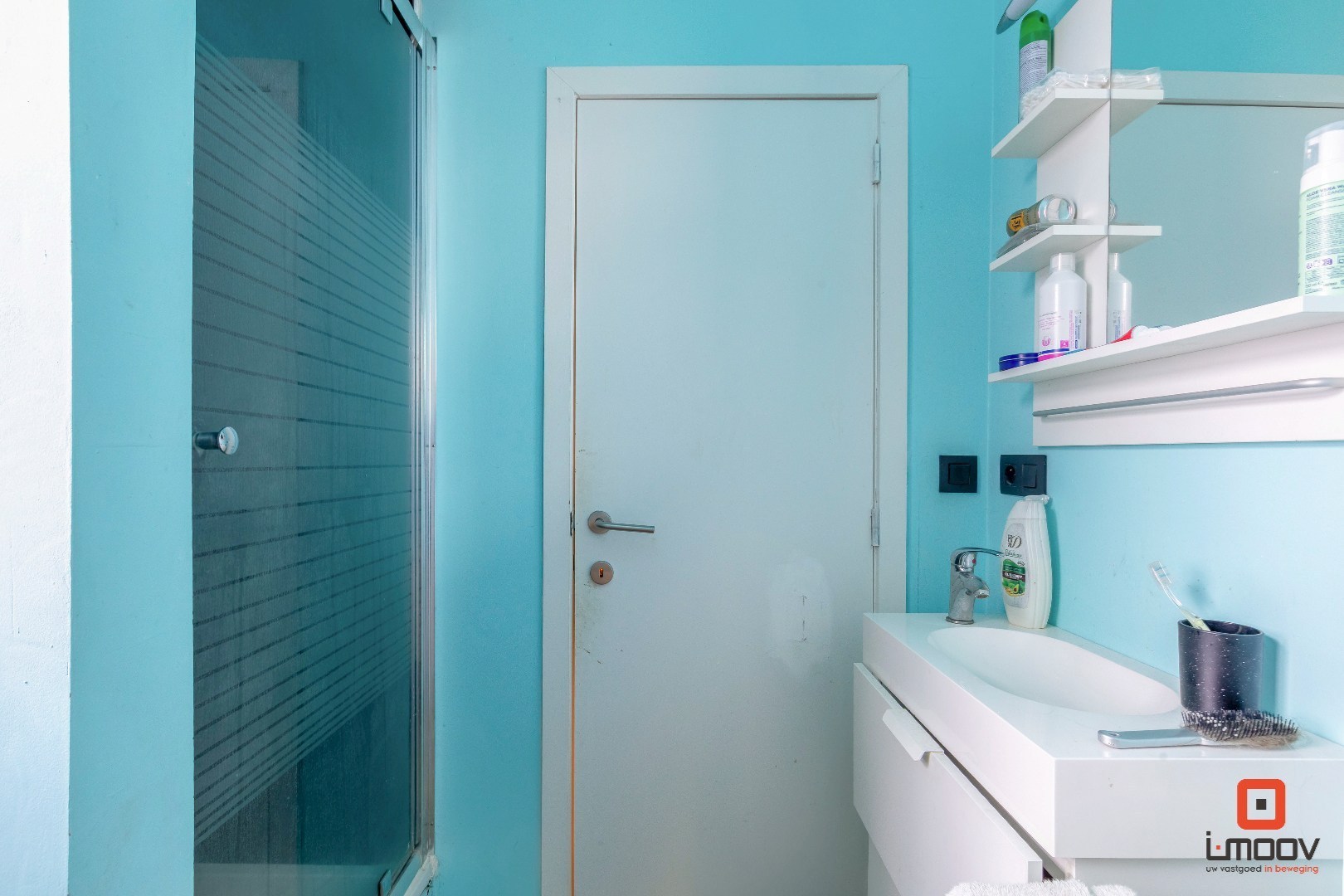 Vergunde en volledig verhuurde opbrengsteigendom op uitstekende locatie 